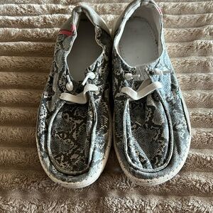 Hey Dude Wendy size 11 snake pattern/ jungle grey